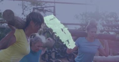 Bulut bilgisayar animasyonları dışarıda parktaki egzersiz yapan insanların üstünde. Teknoloji, fitness, ağ oluşturma, refah, yenilik, takım çalışması