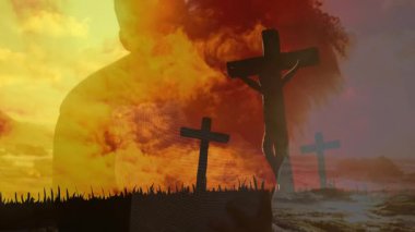 Önünde üç haç bulunan dramatik turuncu ve sarı gökyüzü. Günbatımı, maneviyat, inanç, din, yansıma, manzara