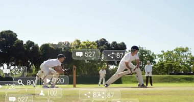 Okulda, çocuklar sosyal medya ikonlarıyla kriket oyuncularının animasyonunu izliyorlar. eğitim, teknoloji, eğlence, takım çalışması, etkileşim