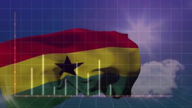 Dijital grafiğin üzerinde Gana bayrağı sallayarak yükselen verileri gün ışığıyla gösteriyor. Ekonomi, büyüme, finans, yatırım, analitik, başarı