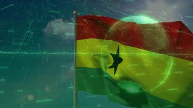 Arka planda dijital veri işleme animasyonuyla Ghanaian bayrağı sallamak. Teknoloji, vatanseverlik, yenilik, ulusal, analiz, fütüristik