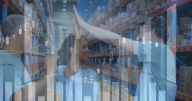 Depoda beşlik çakanların istatistik ve mali veri işleme görüntüleri. küresel gönderim ve bağlantılar konsepti dijital olarak oluşturulmuş görüntü.