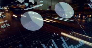 Odak ışıkları ve şehir manzarası dışında istatistiklerin işleniş görüntüsü. business, data işleme, bağlantı, teknoloji ve dijital arayüz kavramı dijital olarak oluşturuldu.