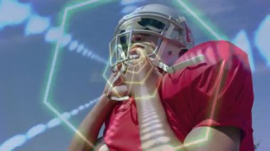 Geometrik animasyon kaplamalı kırmızı formalı Amerikalı futbolcu. Spor, atlet, rekabet, dijital, dinamik, teknoloji