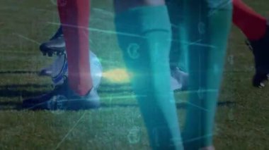 Futbolcular dijital veri işleme animasyonlarıyla sahada. Spor, takım çalışması, teknoloji, analitik, strateji, rekabet