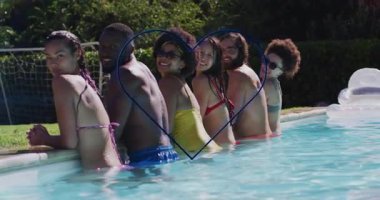 Bir grup arkadaş parlayan kalp ve gökkuşağı animasyonuyla bilardodan zevk alıyorlar. Arkadaşlık, eğlence, renkli, kutlama, yüzme, açık hava