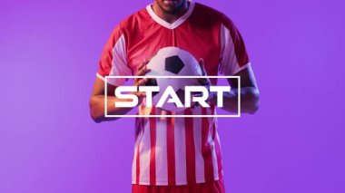 Futbol topunu tutan, Mor arkaplan animasyonunda START metni olan oyuncu. Spor, futbol, atlet, oyun, dijital, soyut