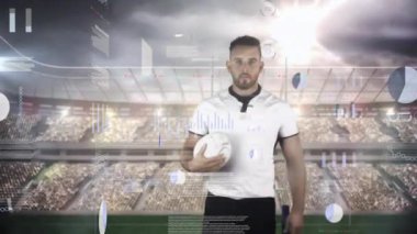 Rugby oyuncusu, stadyumun arka planında veri işleme animasyonuyla topu tutuyor. Spor, atlet, teknoloji, analitik, rekabet, görselleştirme