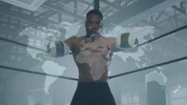 Spor salonunda eğitim, dünya haritası animasyonu olan boksör küresel bağlantıları vurguluyor. Sporcu, fitness, boks, küreselleşme, ağ, bağlantı