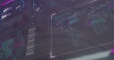 Dijital arayüz arkaplanındaki dünya haritasını ve veri analizlerini gösteren animasyon. Küresel, veri görselleştirme, teknoloji, yenilik, fütüristik, etkileşimli