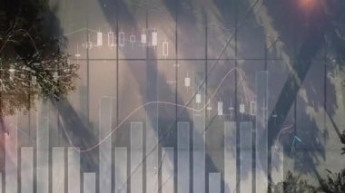 Havadan şehir manzarasında finansal veri haritalarının üst üste konması. Finans, ekonomi, kentsel, veri görselleştirme, analitik, kurumsal