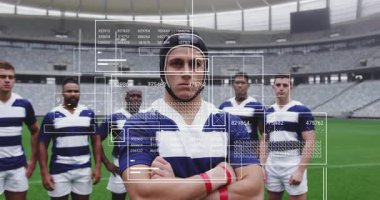 Sahada, animasyonlu ragbi oyuncuları pozisyonlarını ve istatistiklerini gösteriyor. Spor, teknoloji, analitik, rekabet, takım çalışması, strateji