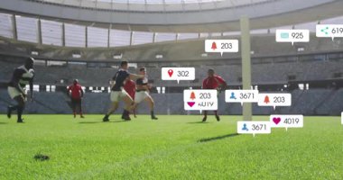 Sahada mücadele, sosyal medya simgelerinin animasyonuyla ragbi oyuncuları. Spor, takım çalışması, bağlantı, bağlılık, etkileşim, dinamik