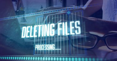 Ofisteki iş kadınının veri işleme görüntüsü. iletişim teknolojisi, veri paylaşımı ve dijital arayüz konsepti dijital olarak oluşturulmuş görüntü.