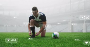 Sosyal medya ikonlarının animasyonu olan rugby oyuncusu topa vurmaya hazırlanıyor. Spor, takım çalışması, atlet, dijital, yenilik, sanal