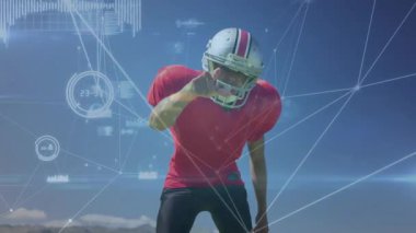 Dijital ağ bağlantılarının animasyon üstüste bindirildiği bir futbol oyuncusu. Spor, teknoloji, yenilik, atlet, takım çalışması, siber