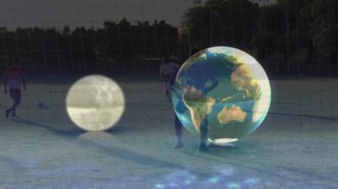 Futbol oyuncuları sahada, çim ve ağ üzerinde gezegen animasyonu yapıyorlar. Spor, takım çalışması, dijital, görselleştirme
