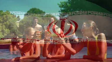 Bilardoda, içkili insanlar İran bayrağı animasyonu ile kutlama yapıyorlar. Kutlama, şenlik, ulusal, çok kültürlü, çeşitlilik, birlik