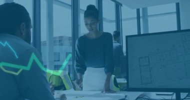 Belgeleri gözden geçiriyorum, modern ofisteki iş kadını ve animasyon mali grafiği. Finans, kurumsal, veri analizi, ekonomi, profesyonel, teknoloji