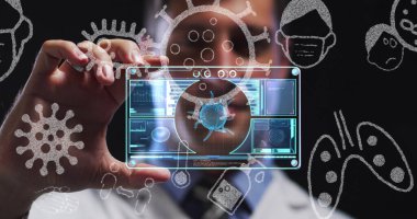 Kafkas erkek doktorların elinde fütüristik ekran tutan çoklu covid-19 simgeleri. covid-19 tıbbi araştırma ve teknoloji konsepti