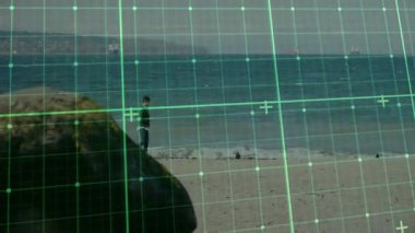 Sahilde yürümek, sanal gerçeklikte dijital ızgara animasyonunu keşfetmek. Keşif, dijital teknoloji, fütüristik, sanal dünya, yenilik, daldırma