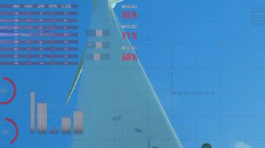 Haritası ve haritası olan inşaat işçisi üzerinde veri canlandırma animasyonu. teknoloji, analitik, ilerleme, gelişme, mimari, altyapı