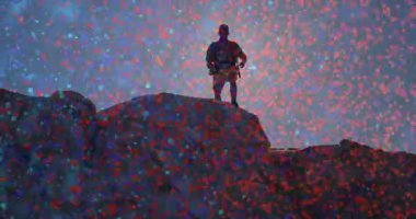 DNA dizisi animasyon kaplamalı kaya üzerindeki insan silueti. Bilim, genetik, biyoteknoloji, yenilik, araştırma, moleküler