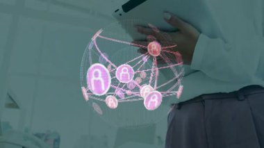 Dijital ağ küre animasyonlu tablet, ofis ortamında bir kadın. Teknoloji, yenilik, iletişim, iş, çalışma alanı, profesyonel