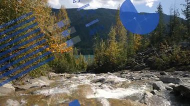 Mavi geometrik şekiller ve ağaçlarla kaplı manzaralı dağ manzarası üzerinde ızgara animasyonu. Soyut, dijital, geleceksel, teknoloji, doğa, örtüşme