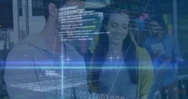 Dijital grafikleri animasyonla analiz etmek, ofis ortamındaki iş adamları. analitik, takım çalışması, işbirliği, strateji, teknoloji, kurumsal