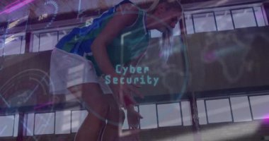 Kapalı alanda basketbol oynamak, bulut güvenlik animasyonu olan biri görünür durumda. Siber güvenlik, teknoloji, yazılım, ağ, koruma, veri