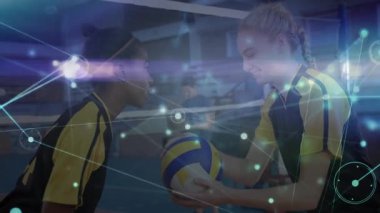 Spor salonundaki voleybol oyuncuları üzerinden ağ bağlantıları ve veri işleme animasyonu. Teknoloji, dijital, üst üste, spor, bağlantı, takım çalışması