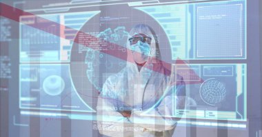 Kırmızı oklu ekran görüntüsü, istatistik, covid 19 hücre, ppe suit giymiş adamın üzerinde veri işleme. küresel koronavirüs salgını, ilaç ve araştırma konsepti dijital olarak oluşturulmuş görüntü.