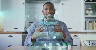 Holografik animasyon kullanarak, gülümseyerek tıbbi kavramları açıklayan steteskoplu bir doktor. Sağlık, teknoloji, yenilik, profesyonel, gelecekçi, tıp