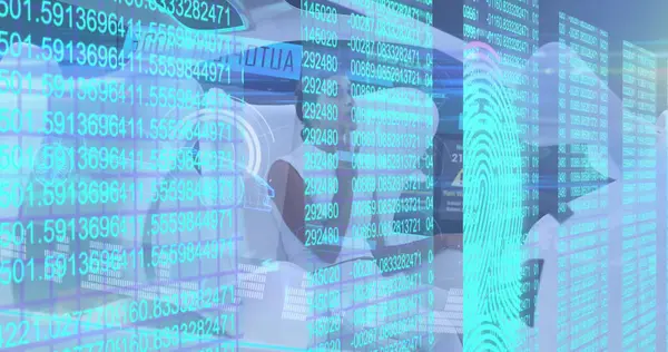 Biyometrik parmak izi ve otomatik sürüş arabasındaki kadının veri işleme görüntüsü. küresel teknoloji, veri işleme ve dijital arayüz kavramı dijital olarak oluşturulmuş görüntü.