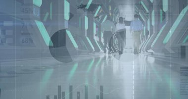 Modern ofiste yürüyen çeşitli iş adamlarının finansal veri işleme görüntüsü. küresel iş, finans, bağlantılar ve dijital arayüz konsepti dijital olarak oluşturulmuş görüntü.