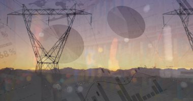 Gün batımında elektrik direğinin üzerindeki grafikler ve finansal veriler. finans, ekonomi, iş ve enerji konsepti dijital olarak oluşturulmuş imaj.