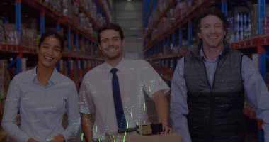 Depoda çalışanların mali veri işleme görüntüsü. küresel sevkiyat, dağıtım ve bağlantılar konsepti dijital olarak oluşturuldu.