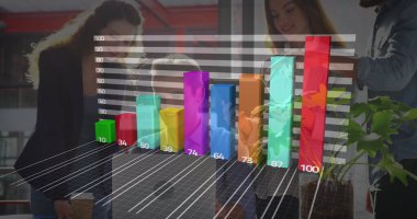 Ofiste teknolojiyle çalışan çeşitli iş adamlarının finans verilerinin görüntüsü. finans, ekonomi, iş, işbirliği ve teknoloji konsepti dijital olarak oluşturulmuş imaj.