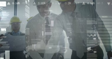 Toplantıda planları olan mimarların istatistik ve mali veri işleme görüntüleri. mimari, iş ve veri işleme kavramı dijital olarak oluşturulmuş görüntü.