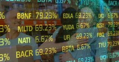 Depodaki insanların finansal veri işleme görüntüsü. küresel taşımacılık, iş ve finans kavramı dijital olarak oluşturulmuş görüntü.