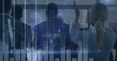 Konferanstaki iş adamlarının istatistiksel işlemleri. küresel iş, veri işleme ve dijital arayüz kavramı dijital olarak oluşturulmuş görüntü.