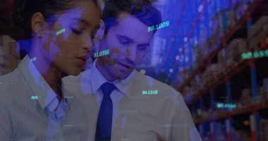 Depodaki çeşitli iş adamlarının finansal veri işleme ve dünya haritası. küresel sevkiyat, dağıtım ve bağlantılar konsepti dijital olarak oluşturuldu.