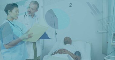 İki farklı doktorun üzerinde hastayla veri işleme görüntüsü. küresel bilim, bağlantılar, veri işleme ve dijital arayüz kavramı dijital olarak oluşturuldu.