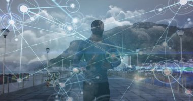 Kaçan bir Afro-Amerikan 'la bağlantılı bir ağ görüntüsü. Küresel bağlantılar, refah, zindelik ve sağlıklı yaşam tarzı konsepti dijital olarak oluşturuldu.