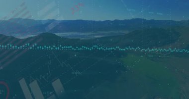 Dağların üzerinde yüzen büyük şeffaf kırmızı gri pasta grafiği, yeşil noktalı veri çizgisini gösteriyor. Coğrafya, teknoloji, analitik, görselleştirme, manzara, yenilik, veri güdümlü