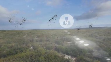 Transparan dijital HUD ve avatar simgeleri ovalanan ovaların üzerinde ikili kod ile yüzüyor. Gelecek, teknoloji, bağlantı, veri görselleştirme, doğa, manzara, dijital arayüz