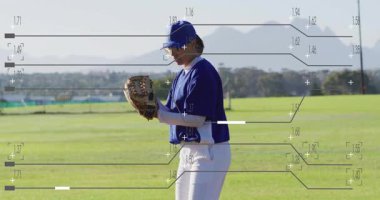 Beyzbol sahasında atış hazırlayan bayan sporcu, animasyon hız göstergesi ve teknoloji örtüsüyle. Atletizm, spor, açık hava, eğitim, takım çalışması, rekabet, aktif