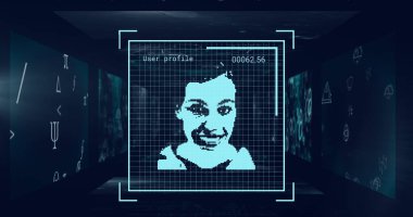Profil metni yansıtılıyor, merkezi holografik ekranda siyan yüz, karanlık laboratuarda, duvar panelleri ile. Gelecek, teknoloji, holografi, dijital, bilim, yenilik, arayüz