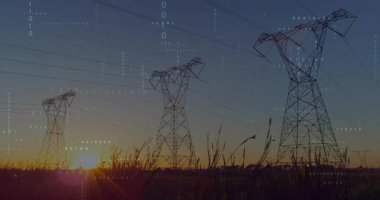 Yüksek voltajlı iletim kuleleri kırsal günbatımı sahnesinde yüzen ikili kaplamayla canlandırılıyor. Peyzaj, sanayi, minimalist, teknoloji, doğa, alacakaranlık, fütürizm